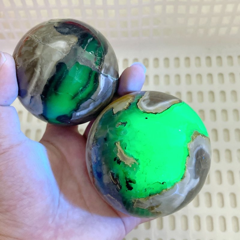 14 Pieces Volcano Agate Sphere(UV - Reactive) - Wholesale Crystals