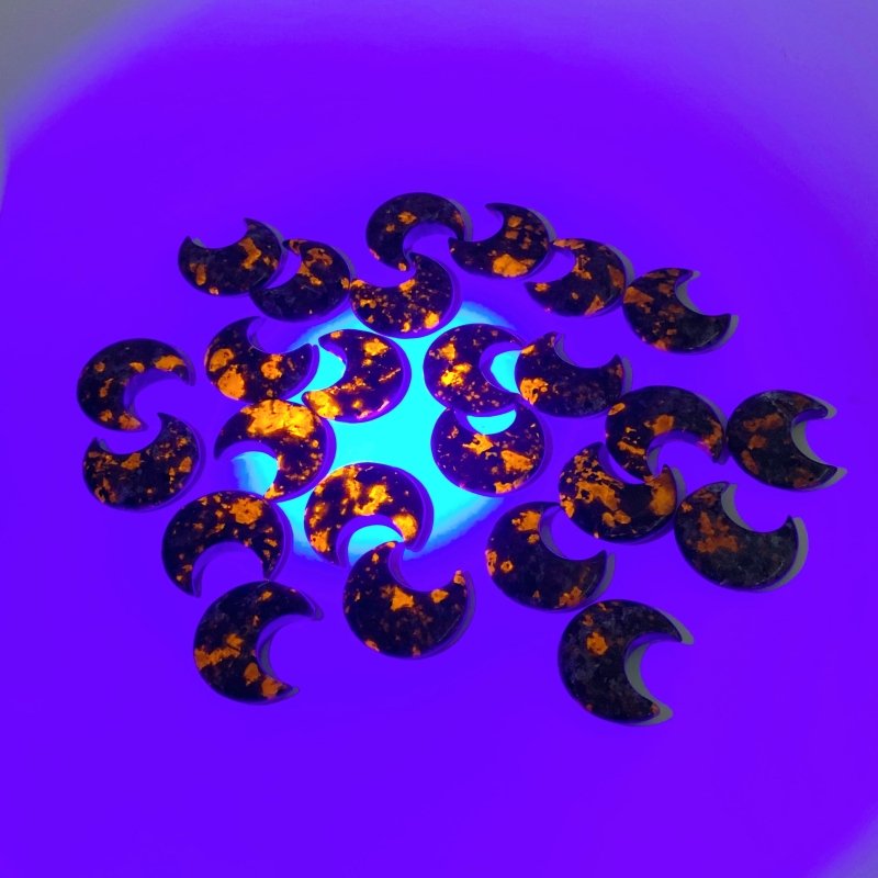 3CM Yooperlite Moon Wholesale(UV - Reactive) - Wholesale Crystals