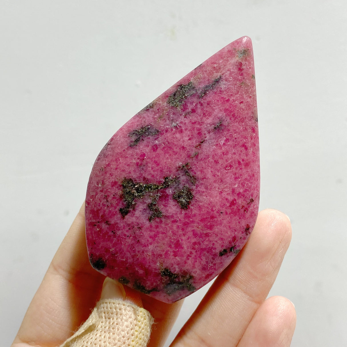 19 Pieces High Quality Rhodonite Arrow Head Shape