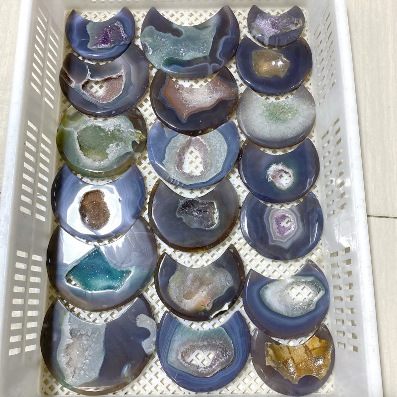 81 Pieces Large Geode Druzy Agate Moon Carving (Sea Freight Only) -Wholesale Crystals