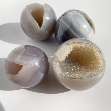 2-2.8in Druzy Agate Geode Smile Agate Sphere Ball Wholesale -Wholesale Crystals