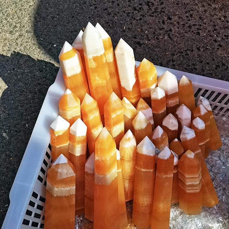 Yellow calcite point 2-3.5in(5-8.9cm) -Wholesale Crystals