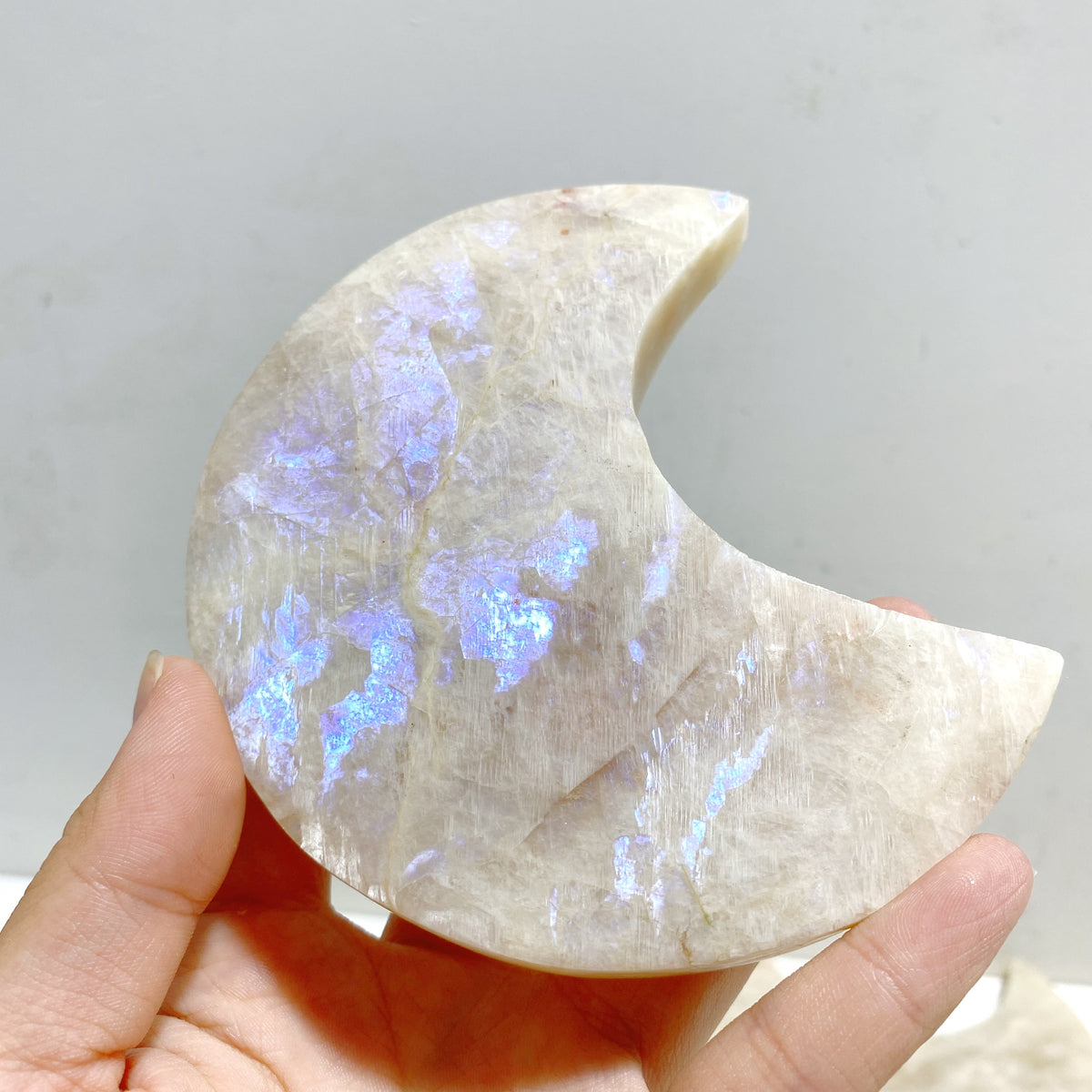 17 Pieces Moonstone Moon Crystal Carving