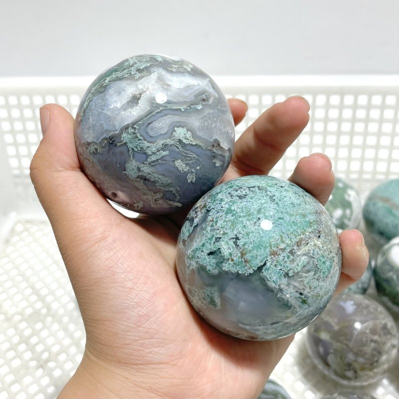16 Pieces Beautiful Moss Agate Spheres - Wholesale Crystals