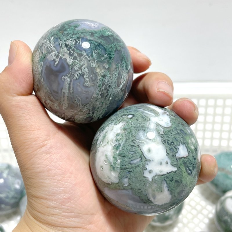 16 Pieces Beautiful Moss Agate Spheres - Wholesale Crystals