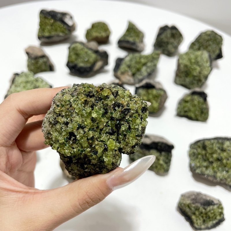 20 Pieces Peridot Raw Stone Specimen - Wholesale Crystals