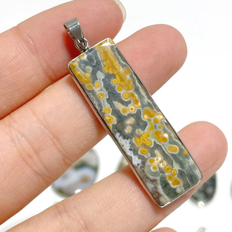 32 Pieces Beautiful 8th Vein Ocean Japser Pendant