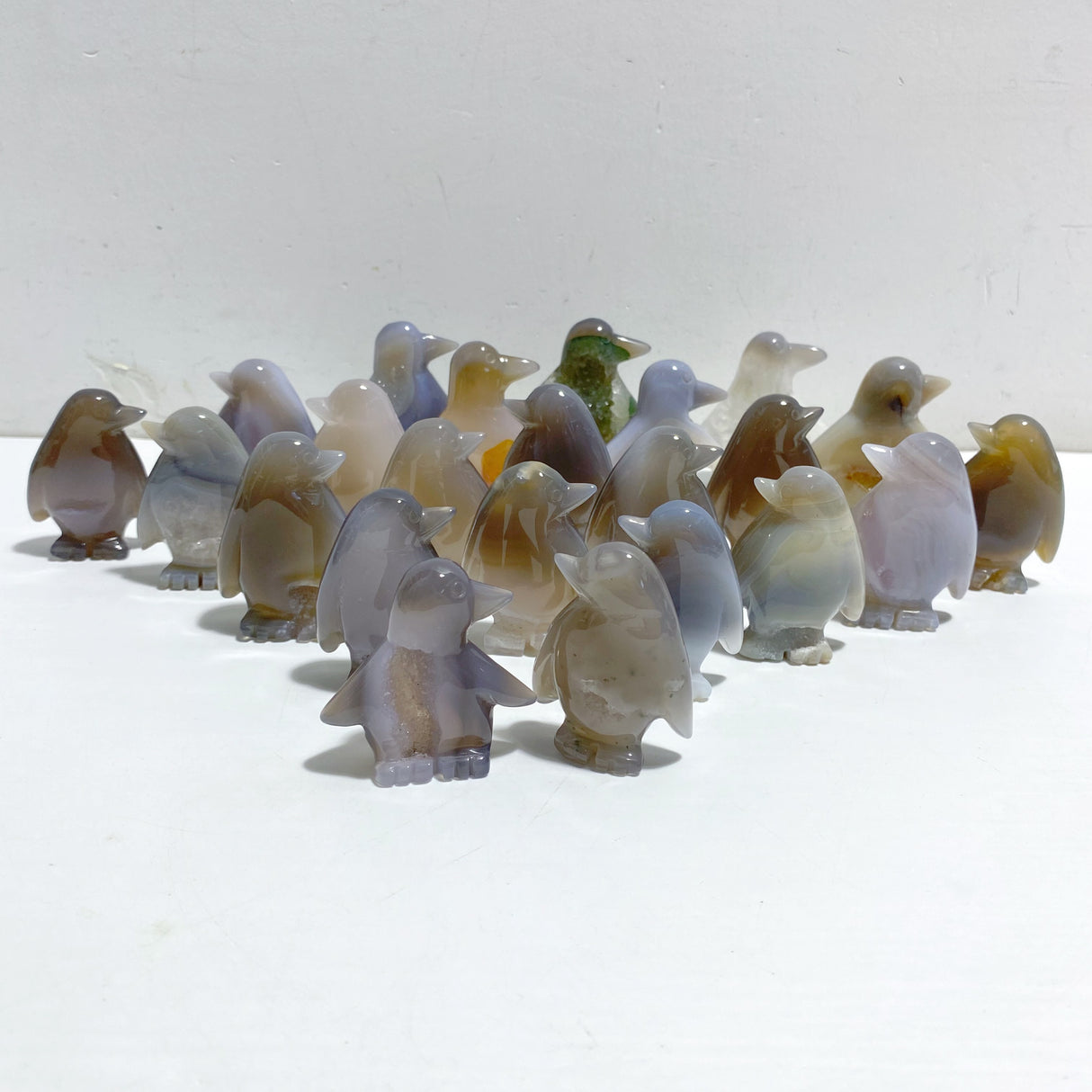23 Pieces Geode Druzy Agate Penguin Carving