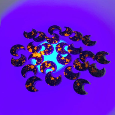 3CM Yooperlite Moon Wholesale(UV - Reactive) - Wholesale Crystals