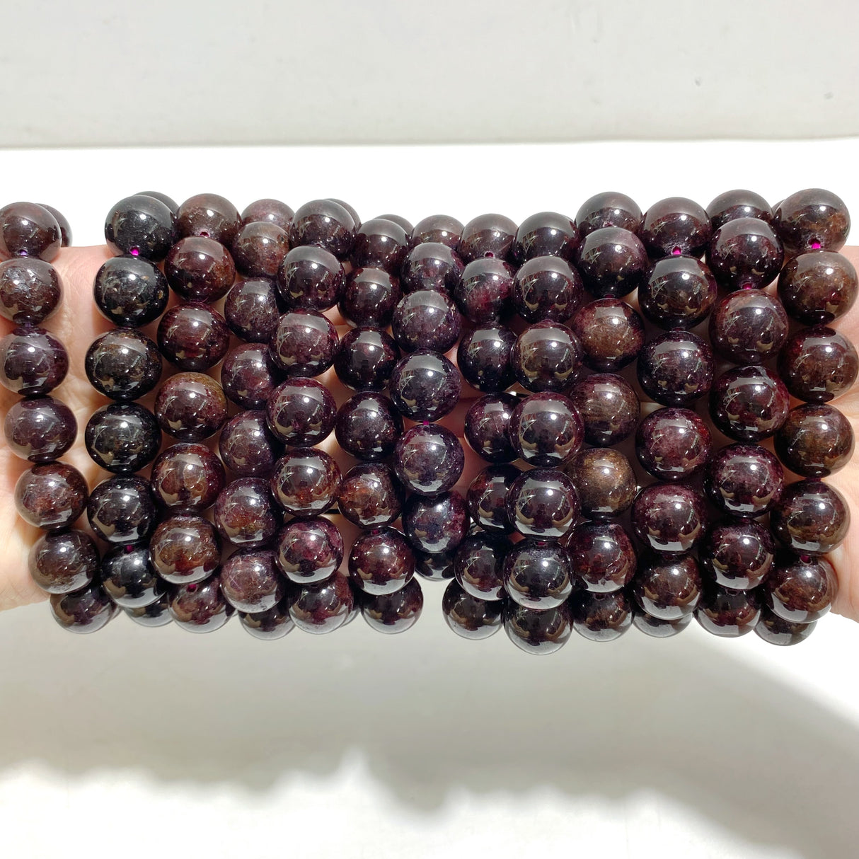 18 Pieces 14mm Garnet Bracelets