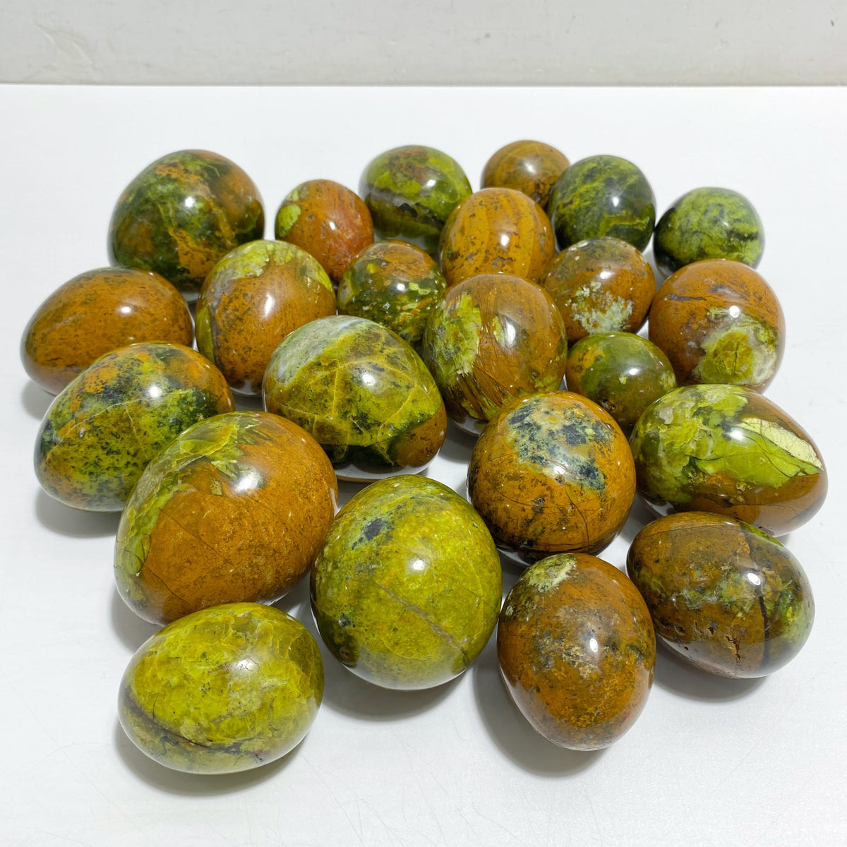 23 Pieces Green Opal Eggs (Defect)