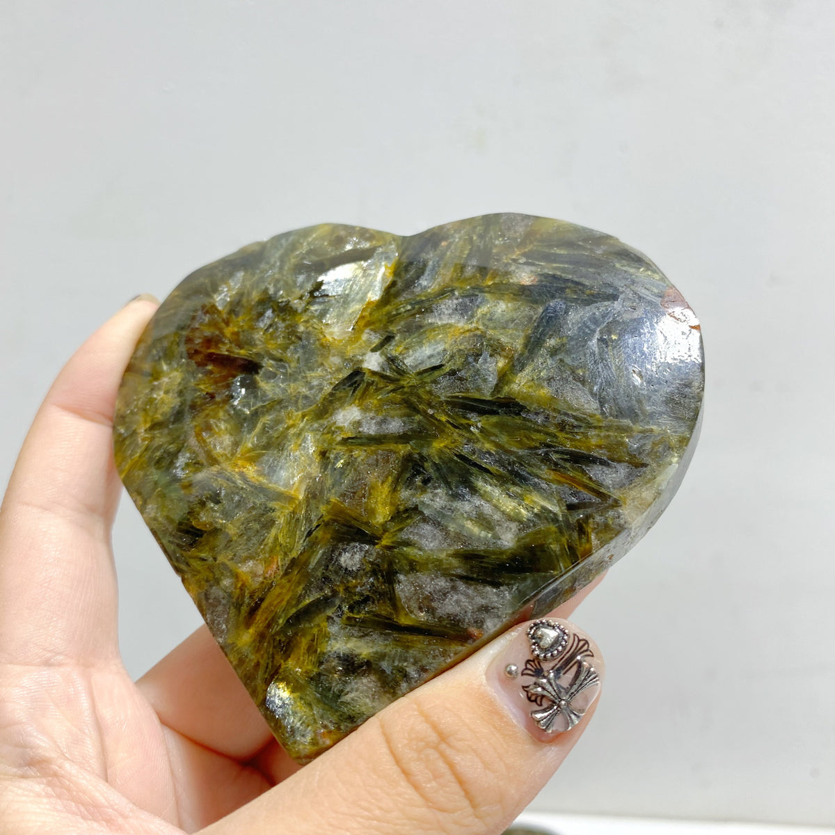 14 Pieces Green Mica Heart