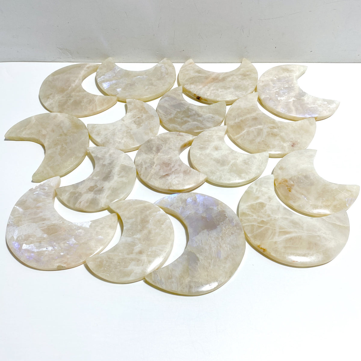 17 Pieces Moonstone Moon Crystal Carving