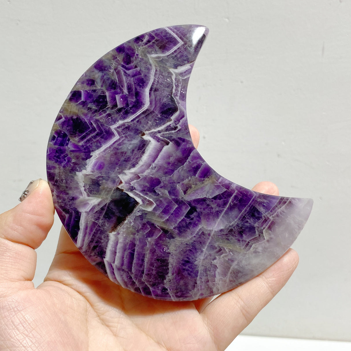 8 Pieces Chevron Amethyst Moon With Stand