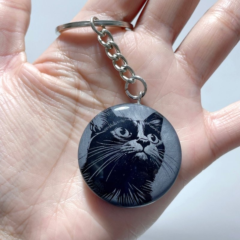 Black Obsidian Engraved Cat Round Slices Keychain Wholesale - Wholesale Crystals