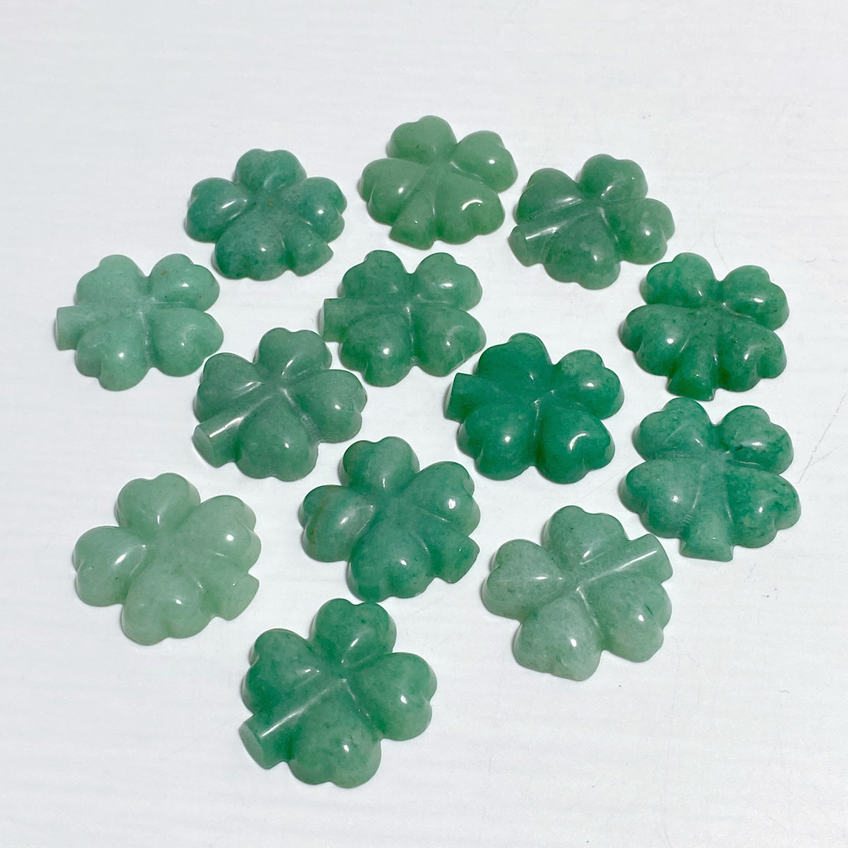 Red Jasper Green Aventurine Four Leaf Clover Carving Wholesale