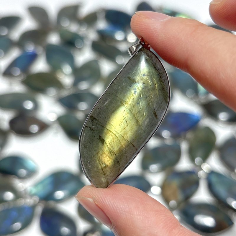 Labradorite Leaf Shape Pendant Wholesale - Wholesale Crystals