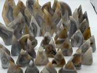 42 Pieces White Stripe Agate Arrow Head Shape Carving -Wholesale Crystals