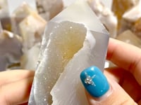20 Pieces Geode Sakura Flower Agate Tower Points