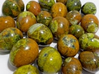 23 Pieces Green Opal Eggs (Defect)