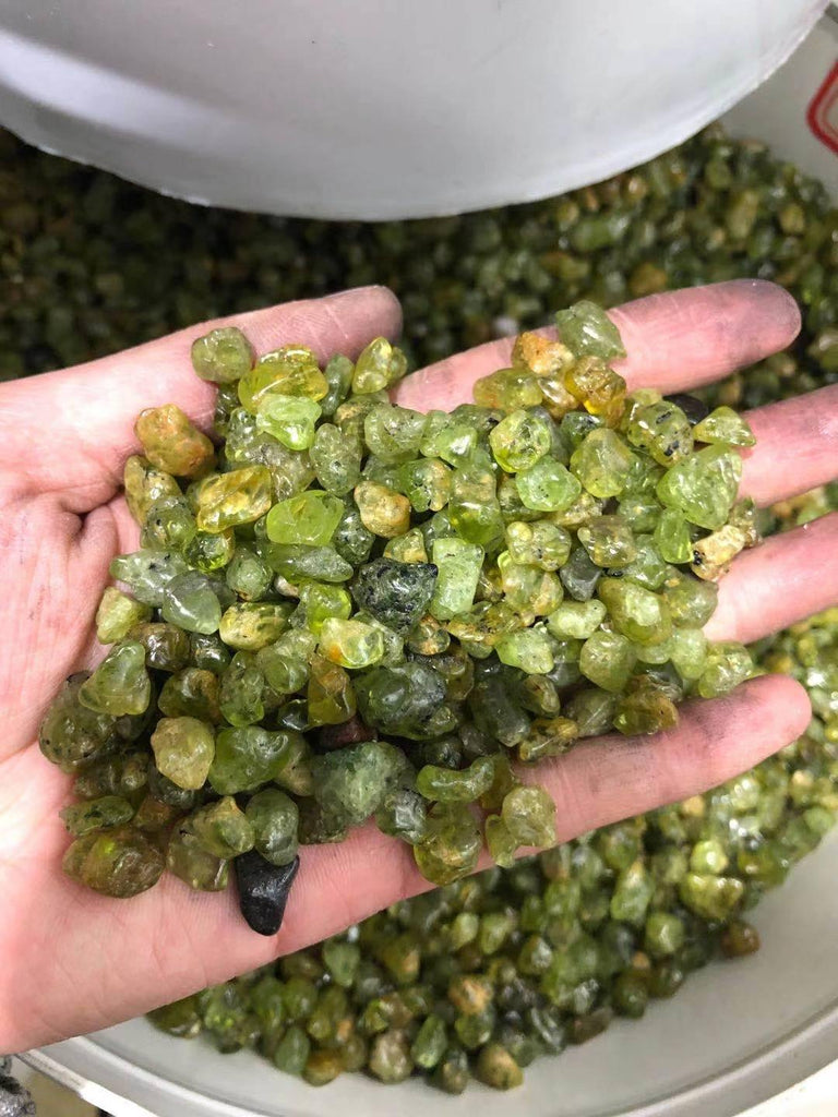 normal grade green peridot gravel chips -Wholesale Crystals